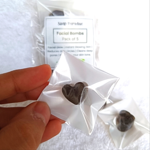 Charcoal Facial Bombs (Pack of 5) - Picture 5 of 5